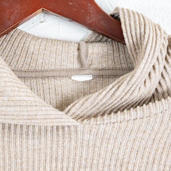 ALO Yoga Women's Muse Hoodie Ribbed Hravel Heather - Picture 4 of 9